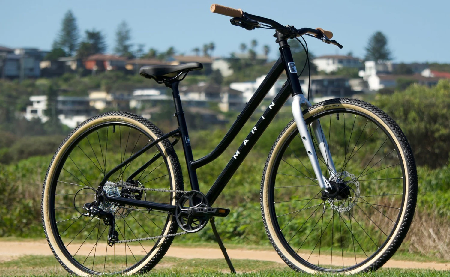 Marin Kentfield 1 ST - Hybrid Bike - Image 4