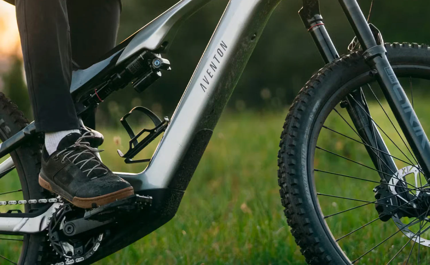 Aventon Current EXP – Carbon Dual-Suspension eMTB - Image 11