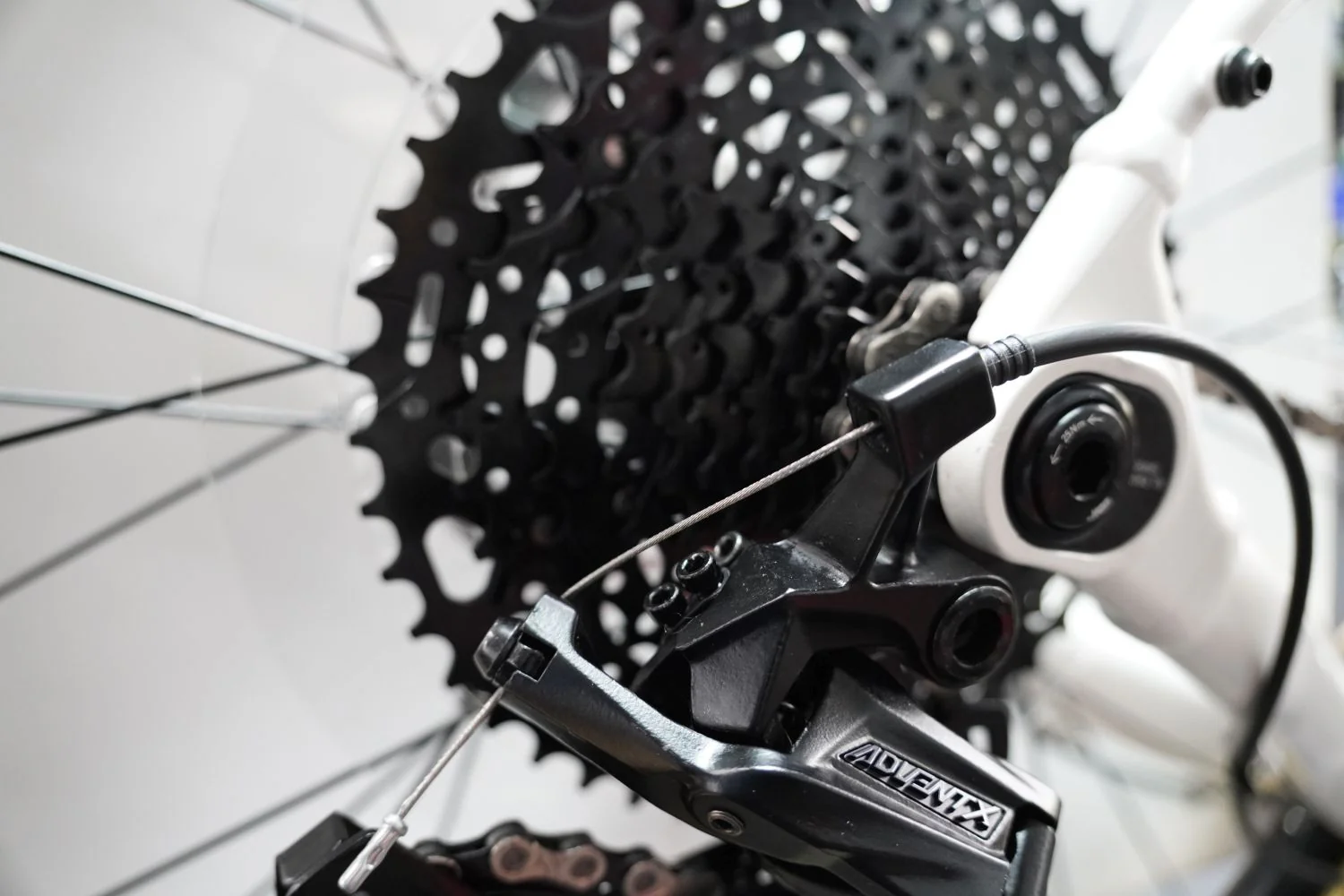 Ex Demo - Polygon Strattos S4 Disc - Tiagra Alloy Road Bike XL1 - Image 6