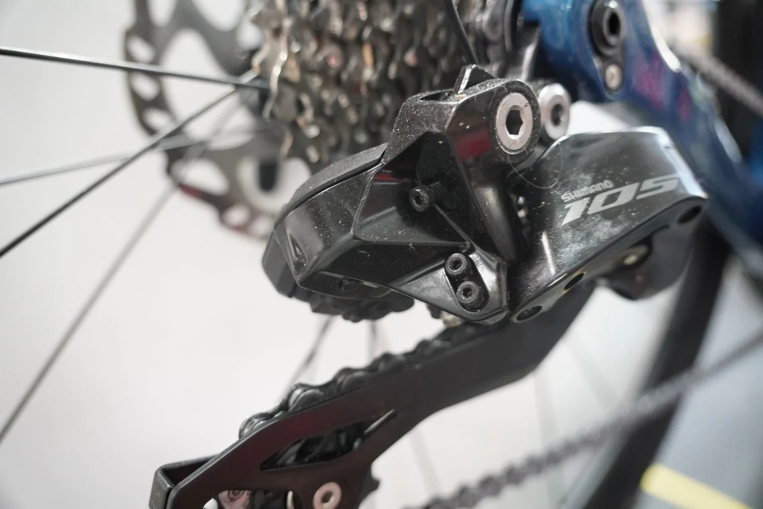 Ex Demo - Polygon Strattos S7X - 105 Di2 Carbon Road Bike S2 - Image 5