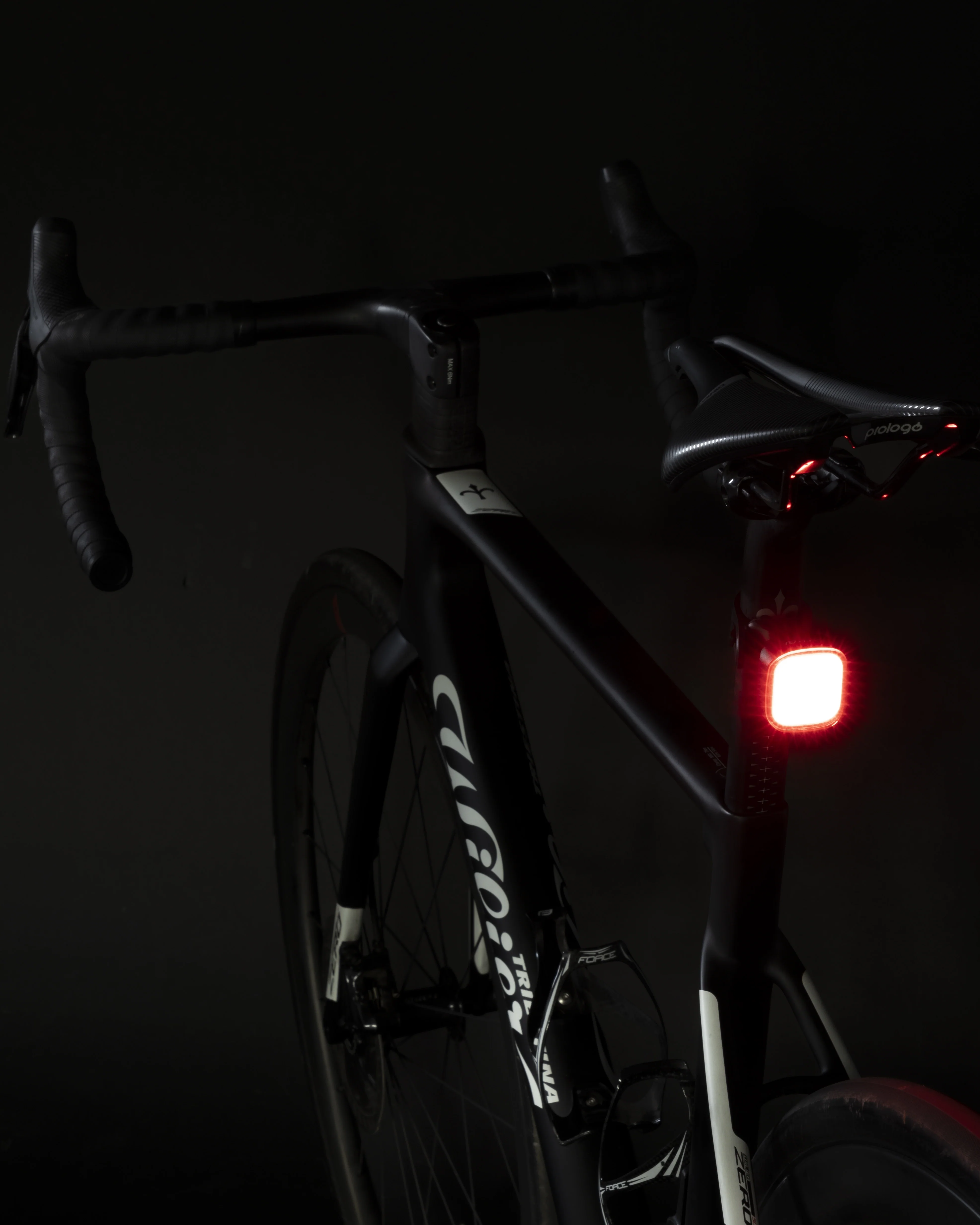 Force COB 75 / 25 LM USB-C Light Set - Image 4