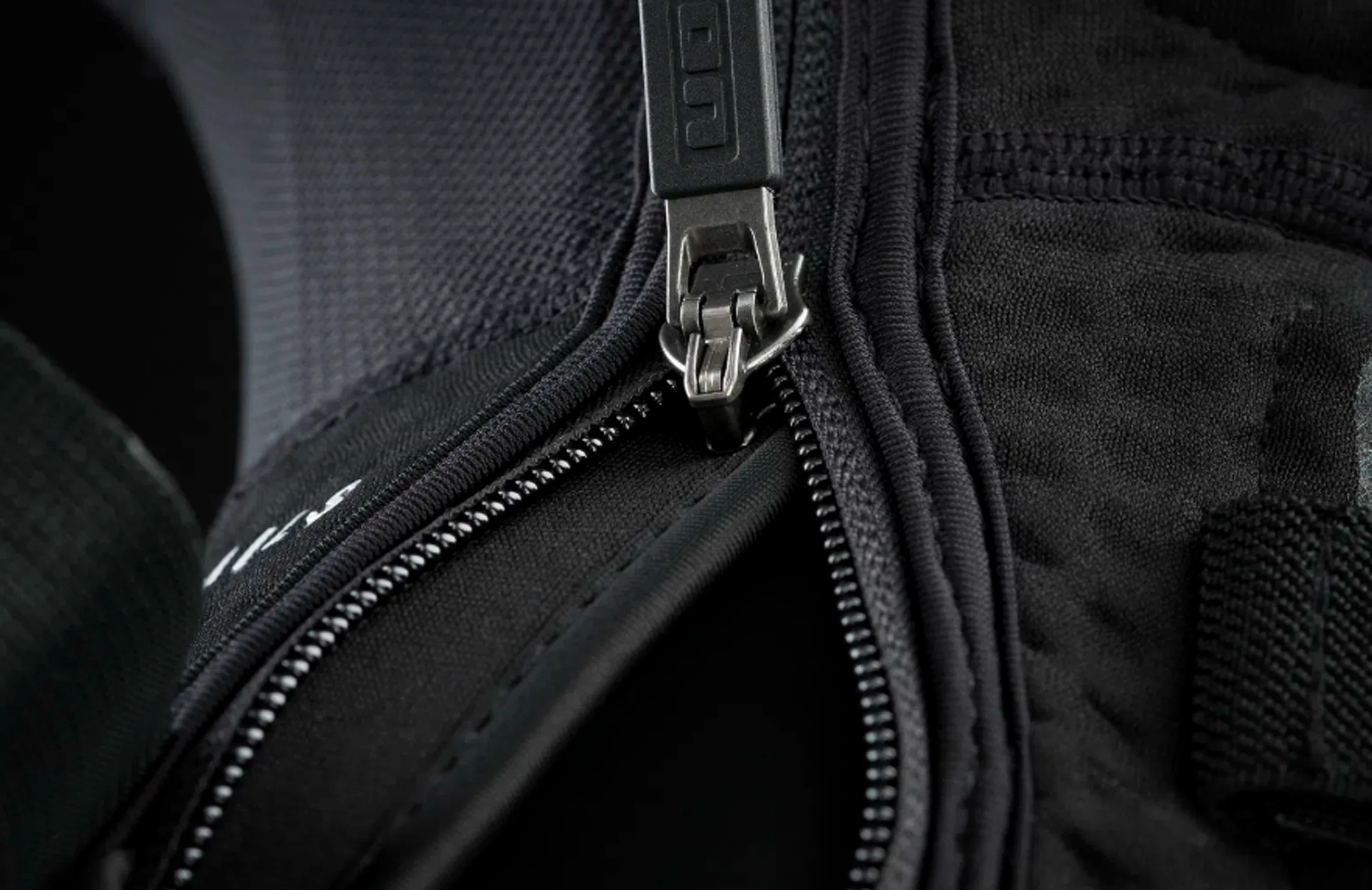 ION K-Pact Zip Knee Pads - Image 2