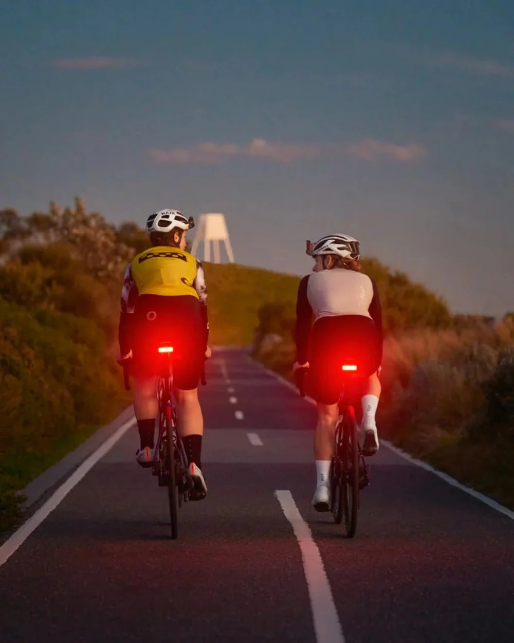 Knog Blinder Link Saddle Mount Rear Light - Image 6