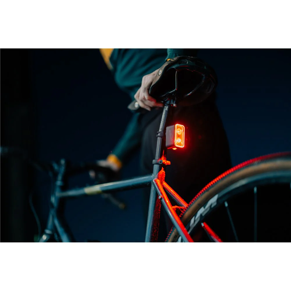 MAGICSHINE SeeMee 300 USB-C Brake Sensing Rear Light - Image 2