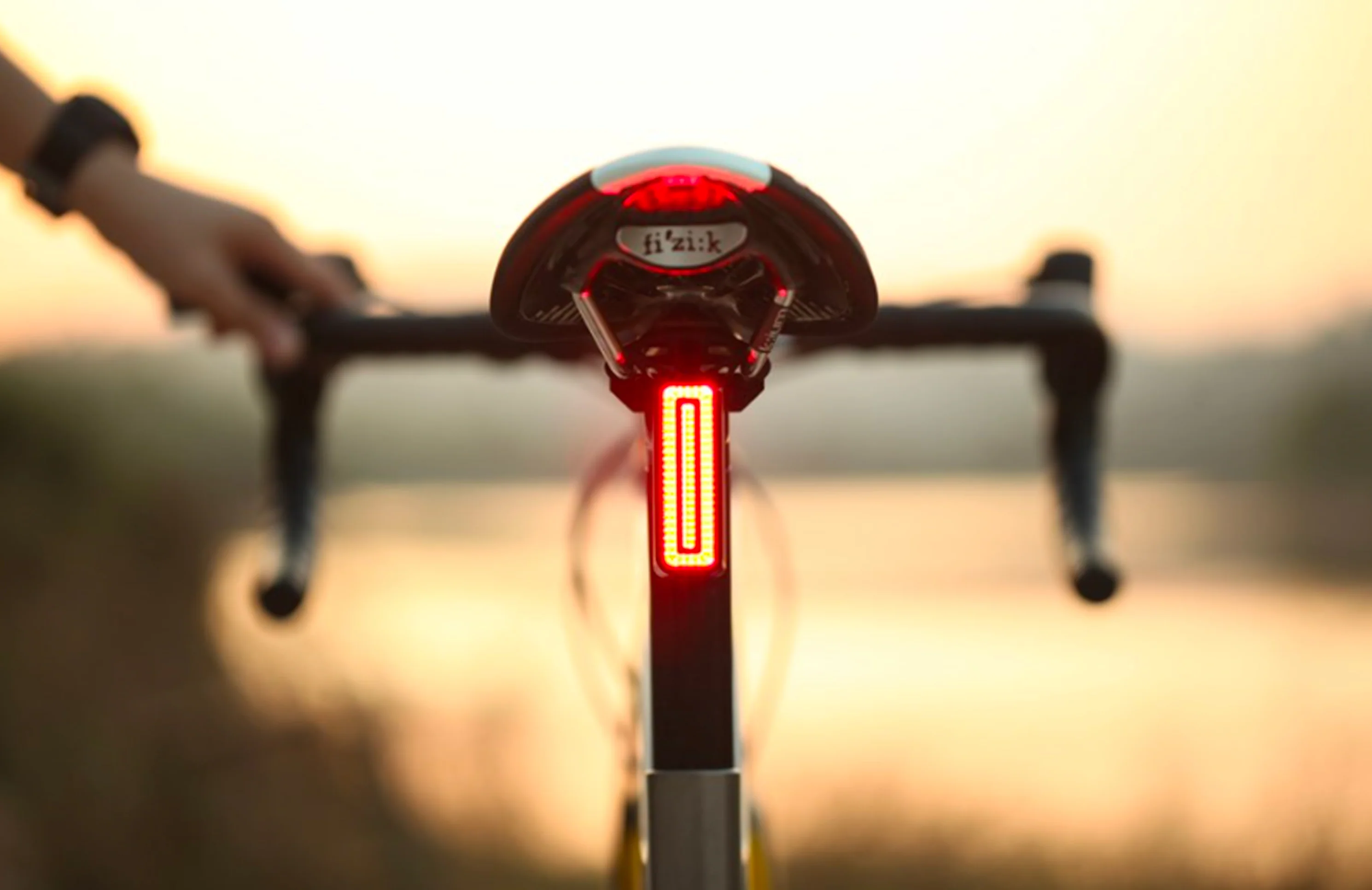 MAGICSHINE SeeMee 100 V2 - Brake & Ambient Rear Light - Image 5