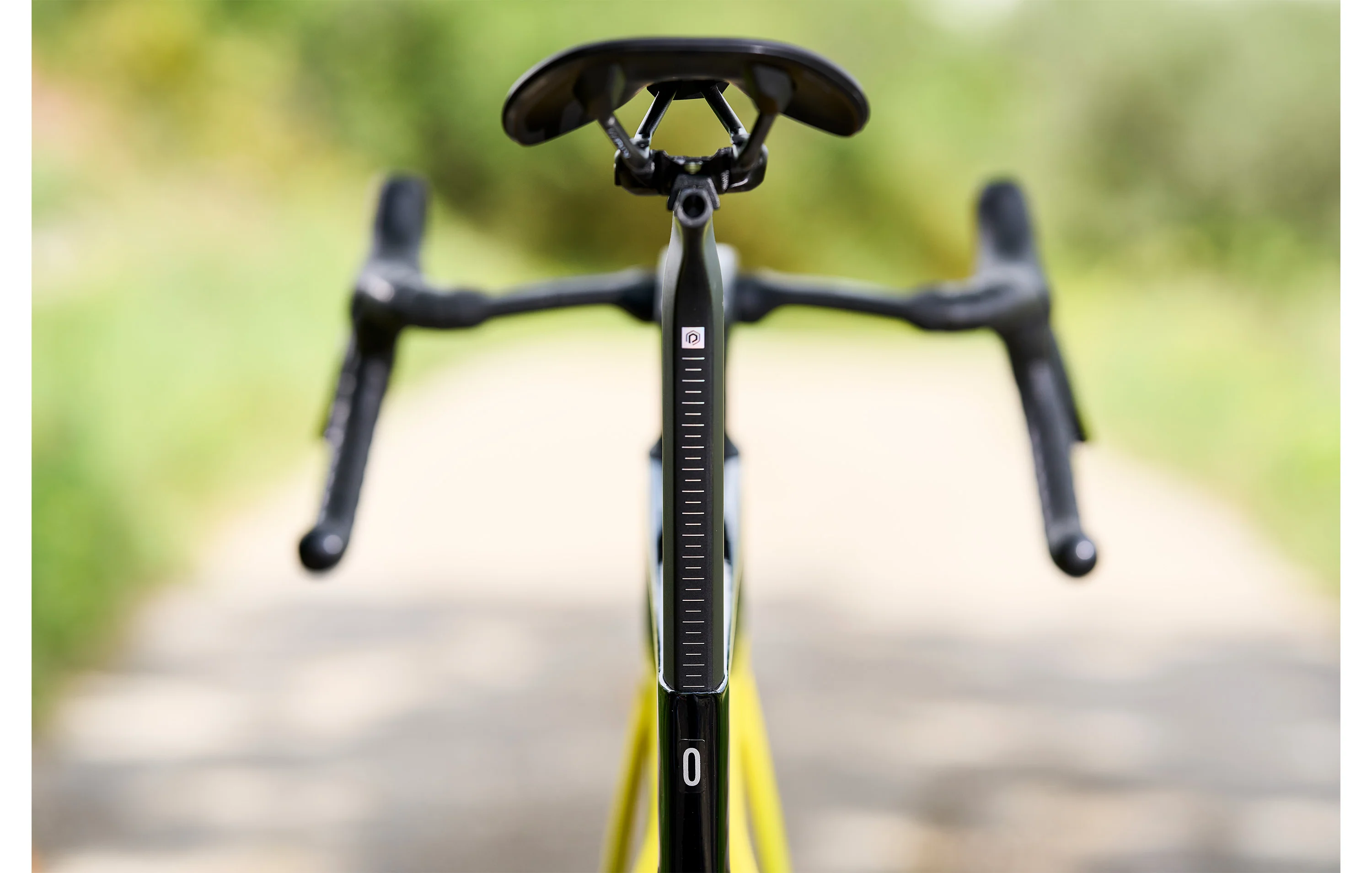 Polygon Helios A0 - SRAM Red AXS Carbon Road Bike - Image 10