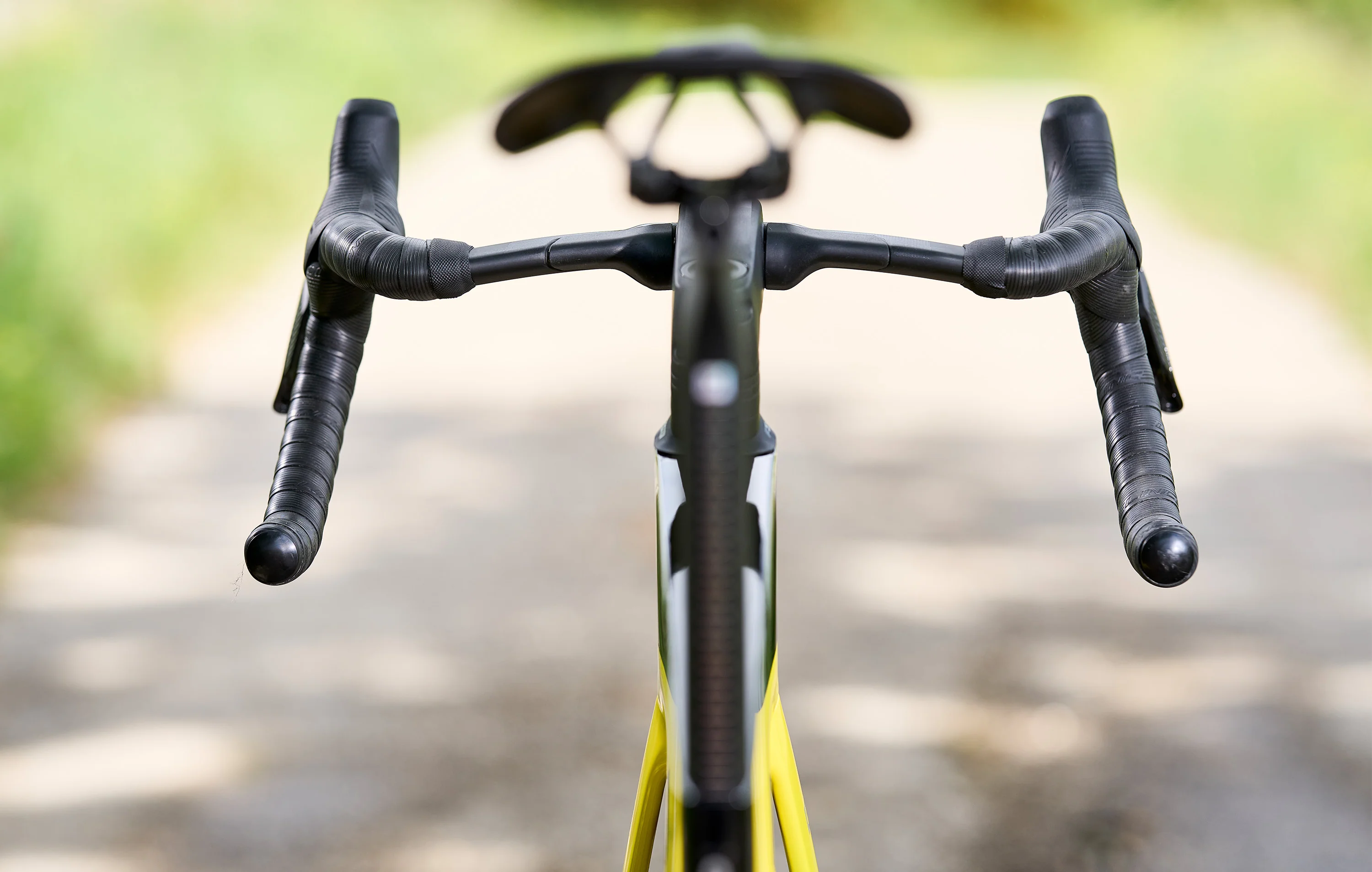 Polygon Helios A0 - SRAM Red AXS Carbon Road Bike - Image 9