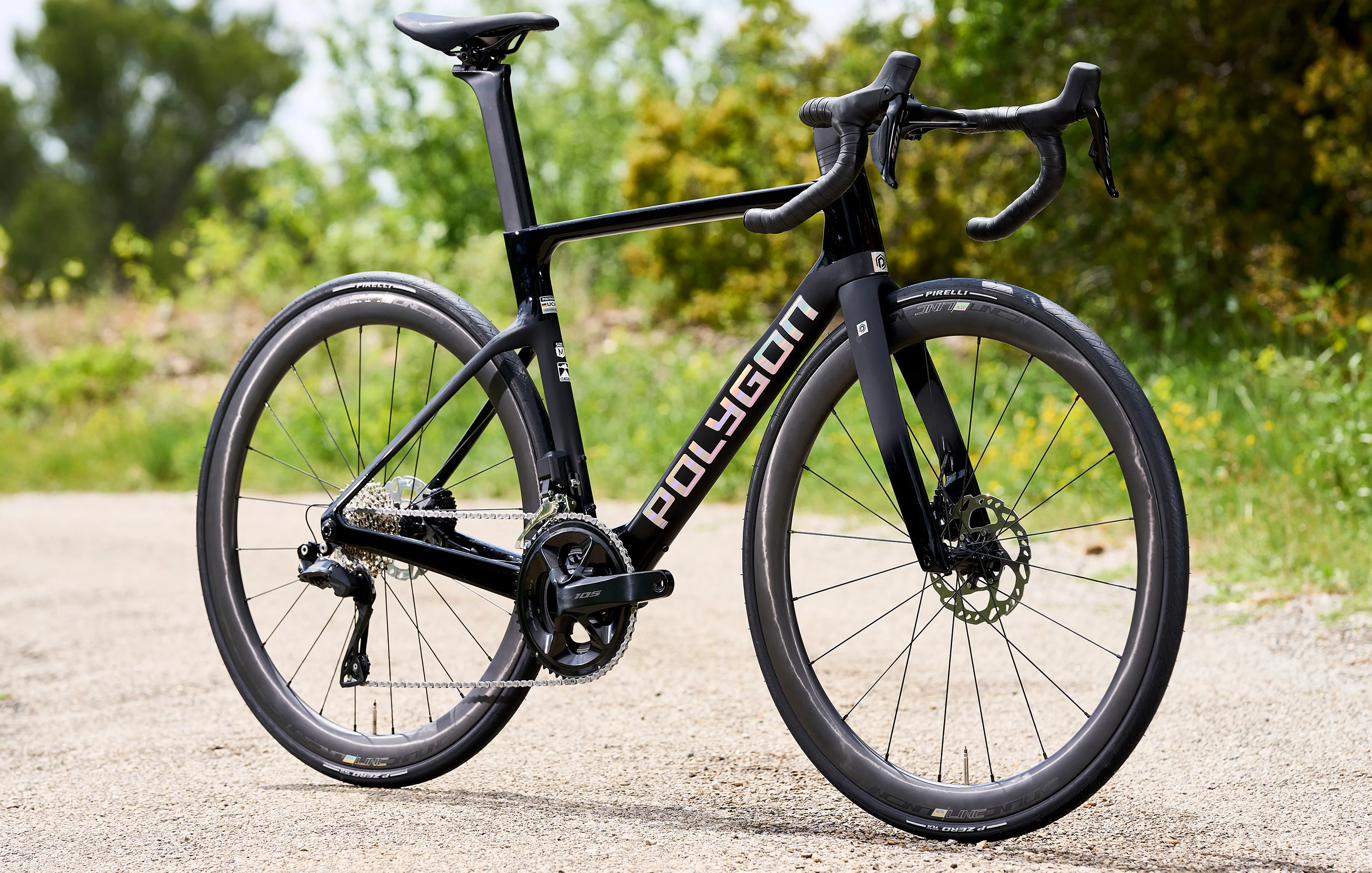 Polygon Helios A7 - 105 Di2 Carbon Road Bike - Image 7