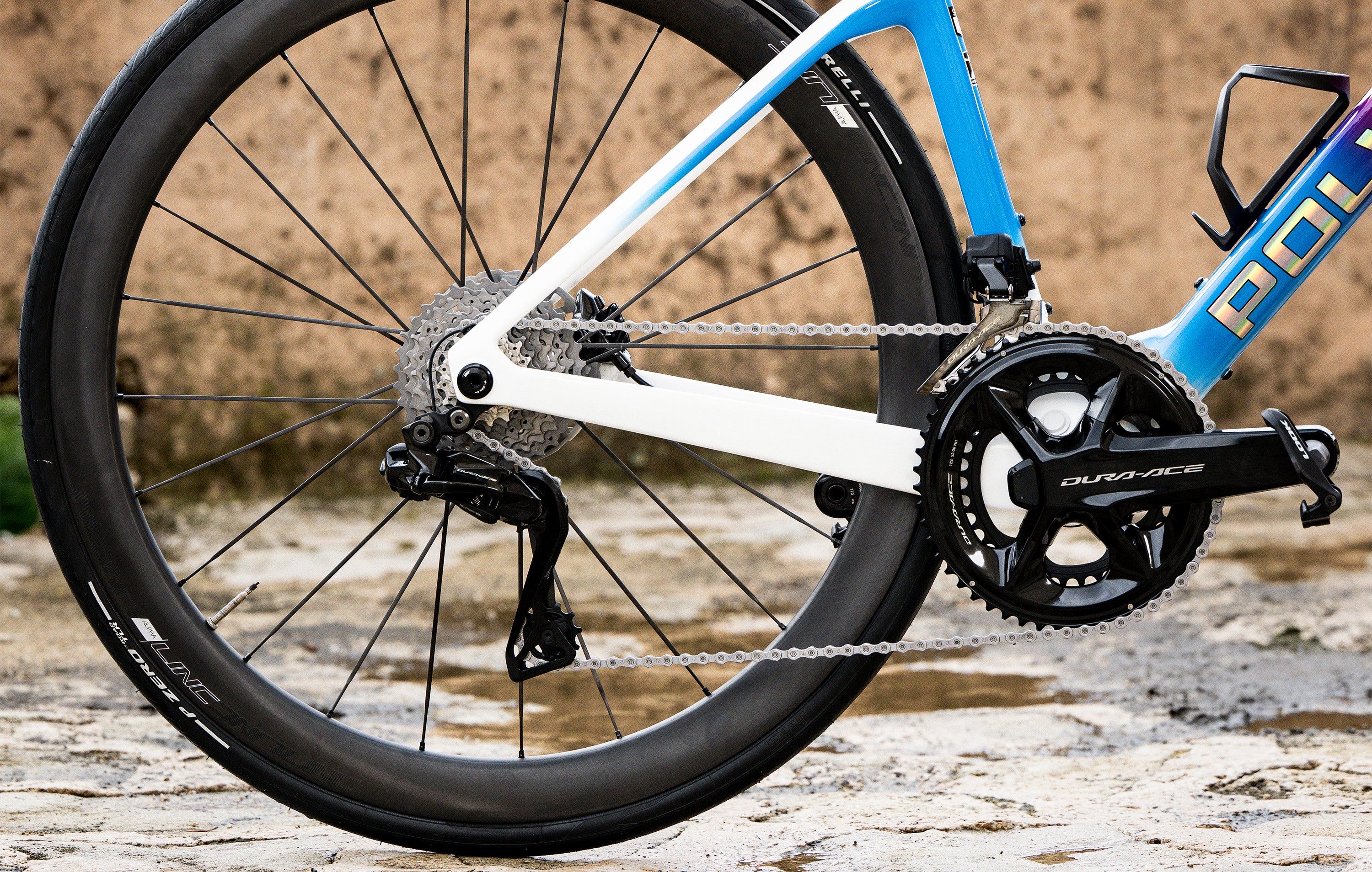 Polygon Helios A9 - Dura Ace Di2 Carbon Road Bike - Image 8