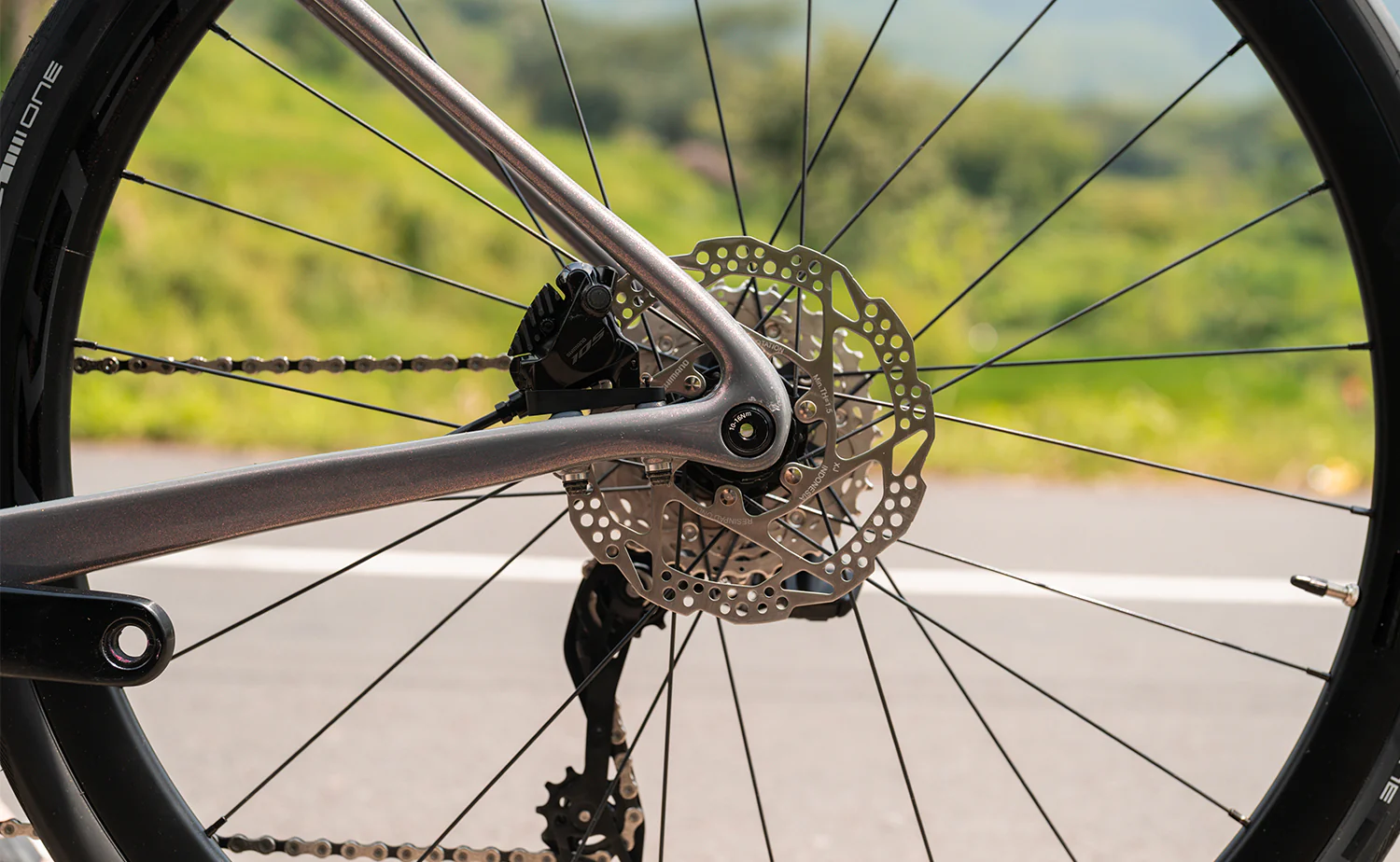 Polygon Strattos 7 - 105 Di2 Carbon Endurance Bike - Image 13