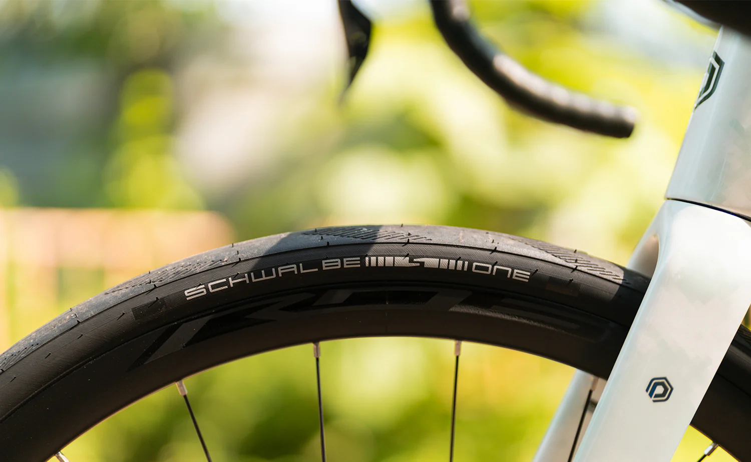 Polygon Strattos 8 - Ultegra Di2 Carbon Endurance Bike - Image 17