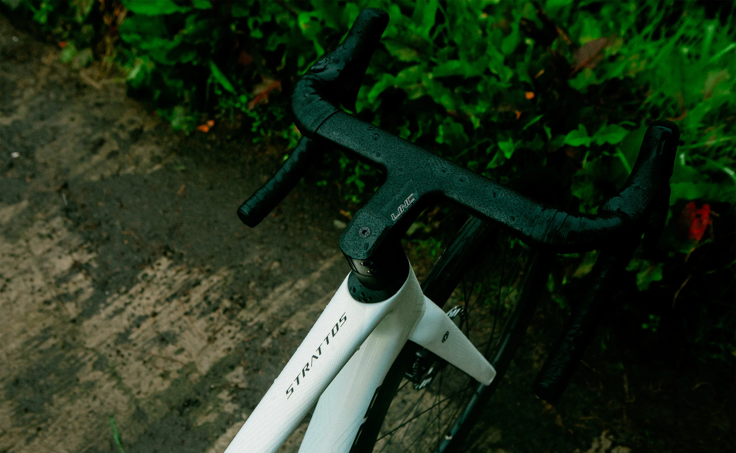 Polygon Strattos C8 - Ultegra Di2 Carbon Endurance Bike - Image 6