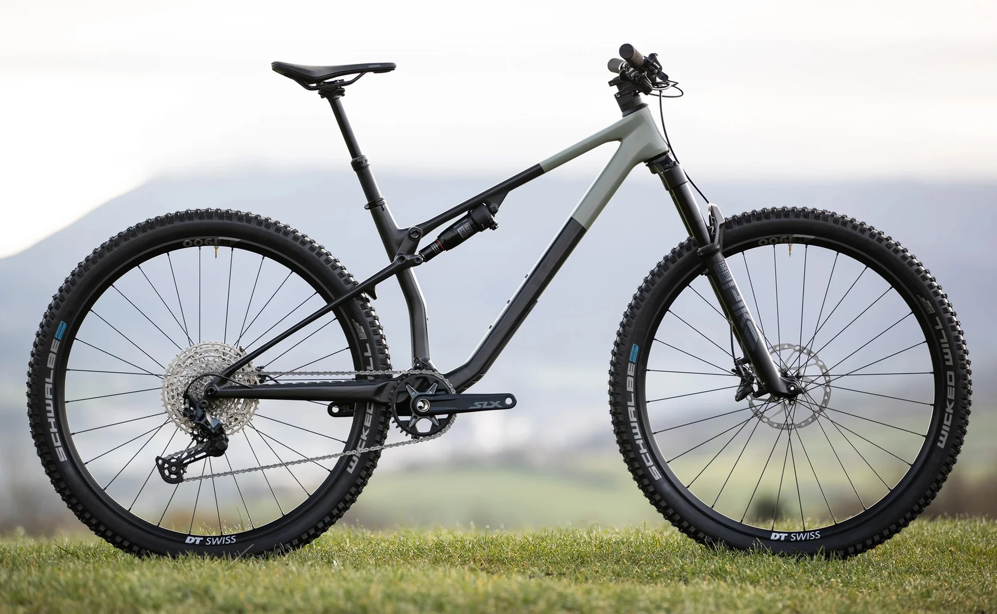Superior XF 9.6 DC -  Lightweight Carbon Trail Bike - Image 2